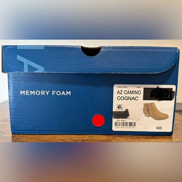 Arizona Women’s Cognac Camino Stacked Heel Booties NWT Various Sizes - Picture 2 of 8